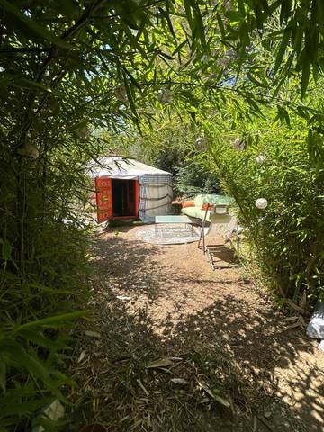 Tente pour 4 personnes, avec vue ainsi que piscine et jardin dans les Pyrénées-Orientales