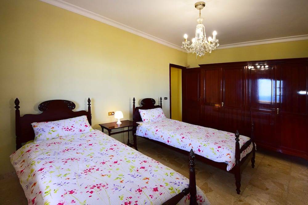 Vivienda vacacional con piscina privada y barbacoa, Wifi , vistas al Teide y mar in Las Dehesas, Puerto de la Cruz