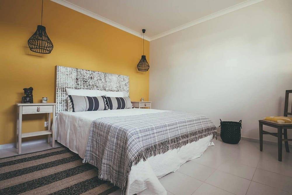 Ganze Wohnung, Homerez - Modernes Apartment in Estói mit Gemeinschaftspool. in Estoi, Faro