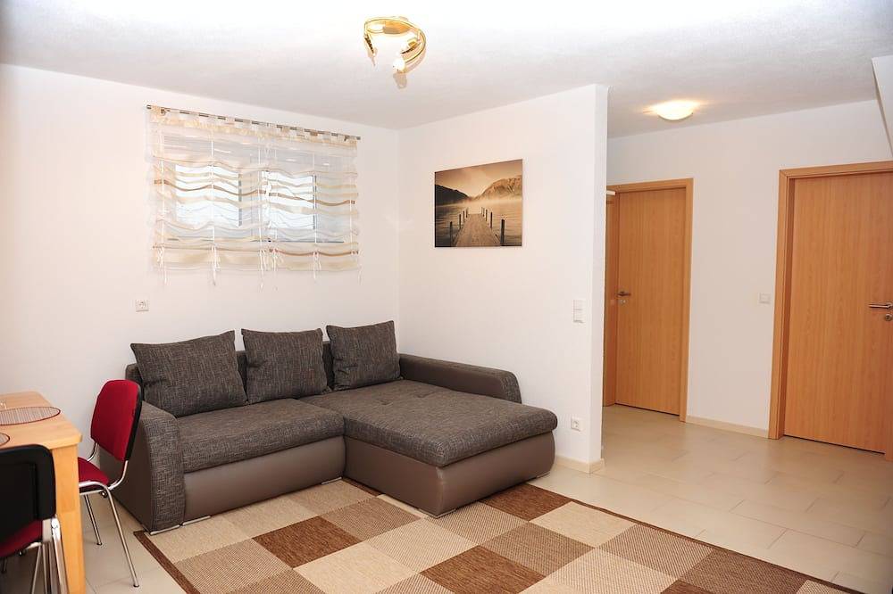 Apartamento entero, Apartamento familiar. Justo en Tettnang. Con terraza. Estacionamiento propio. in Tettnang, Distrito de Bodensee