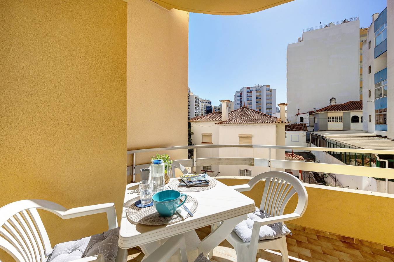 Ganze Wohnung, Ferienwohnung 'Apartamento Praia Da Rocha' mit Balkon, Wlan und Klimaanlage in Praia da Rocha, Portimão