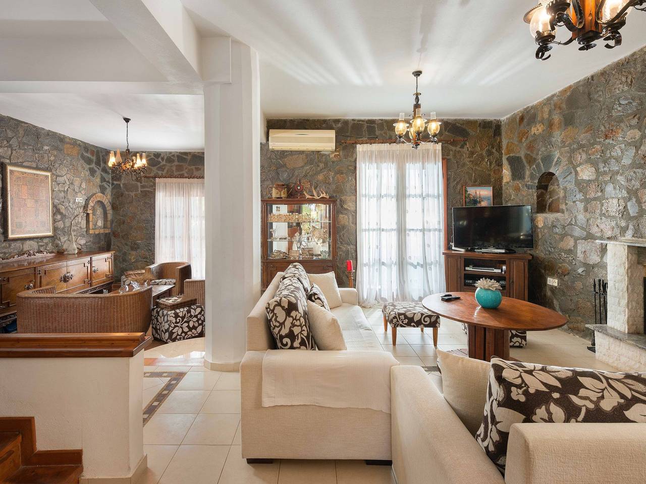 In Notia Rodos mit privatem Garten in Rhodos