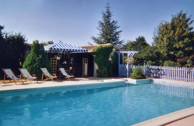 Location de vacances pour 3 personnes, avec jardin à Bonneuil-Matours - 2