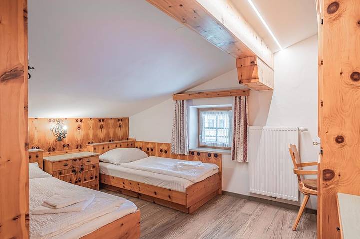 Ganze Wohnung, Ferienapartmentkombi mit Balkon unweit des Liftes in Neukirchen am Großvenediger, Pinzgau