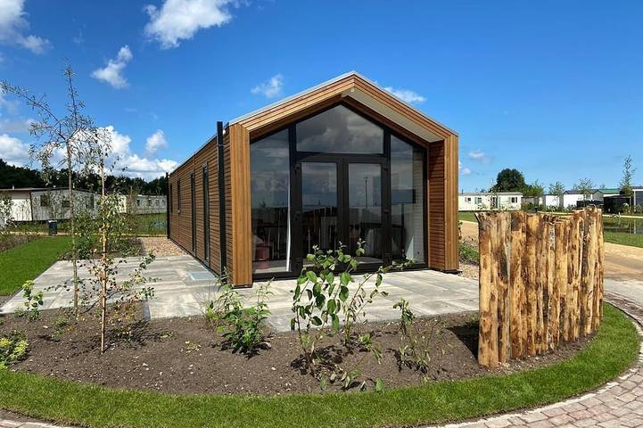 Ferienhaus für 4 Personen, mit Terrasse und Sauna sowie Garten und Pool in Enkhuizen