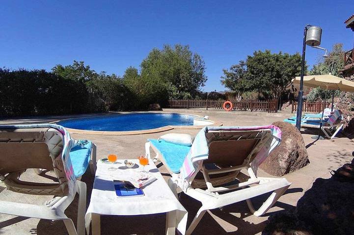 Ferienhaus für 3 Personen, mit Pool und Garten sowie Balkon - 1