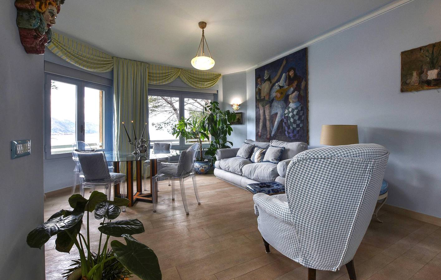 Gemütliche 90 m² große Ferienwohnung mit Meerblick, WLAN, Parkplatz und Zugang zum Strand in Mazzarò, Taormina