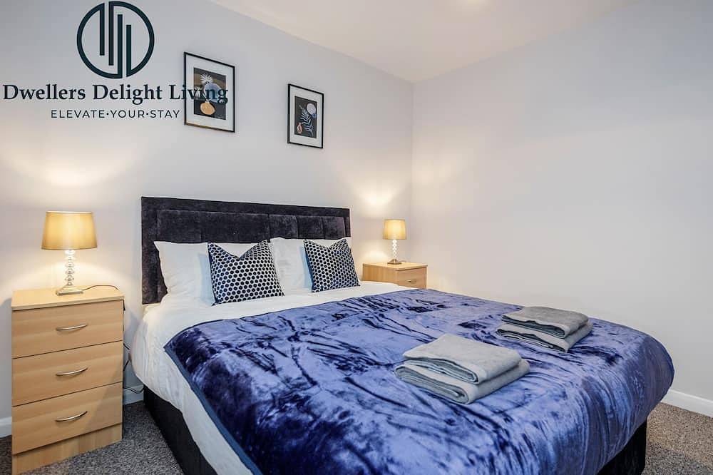 Stunning ☆ 3 Bedroom  ☆ 2 Bath house Hainault /Greater London☆ in Redbridge, London