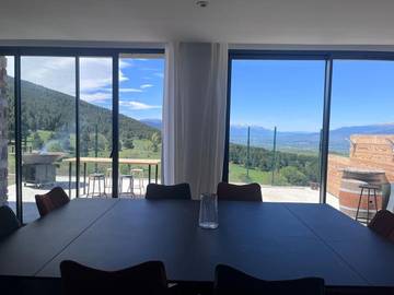 Gîte pour 6 personnes, avec jacuzzi et jardin à Eyne