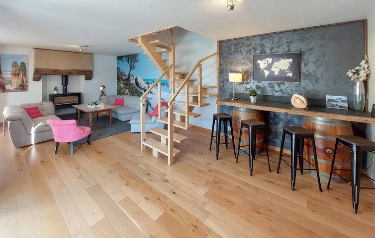 Location de vacances pour 10 personnes, avec piscine ainsi que terrasse et jardin à Guissény - 4