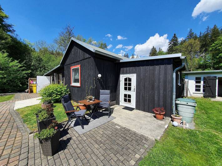 Ferienwohnung für 2 Personen, mit Terrasse und Garten in Elend