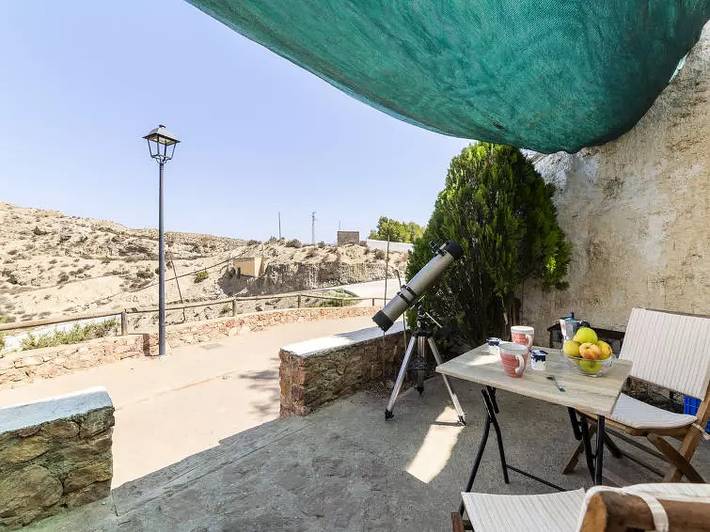 Casa rural para 4 personas, con Terraza y Jardín en Felix - 2