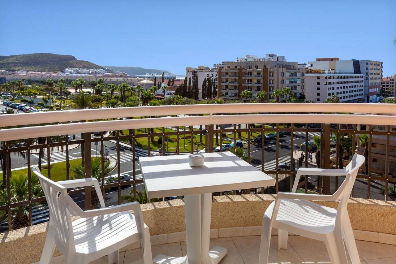 Hôtel pour 10 personnes avec terrasse in Playa de las Américas, Arona