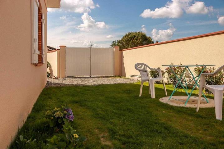 Location de vacances pour 2 personnes, avec jardin à La Salvetat-Saint-Gilles - 4