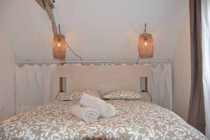 Location de vacances pour 4 personnes, avec balcon et jardin à Salles-Courbatiès - 2