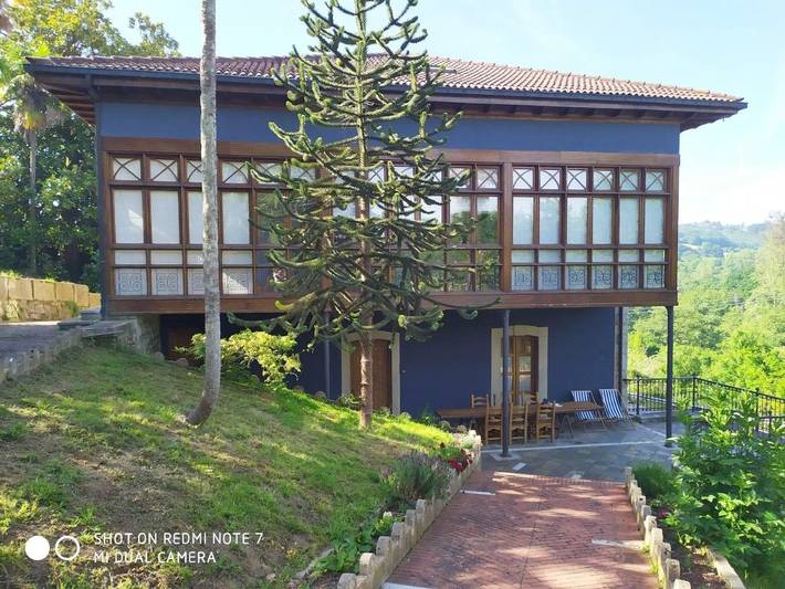 Apartamento para 14 personas, con Balcón y Terraza además de Jardín y Vistas en Oviedo