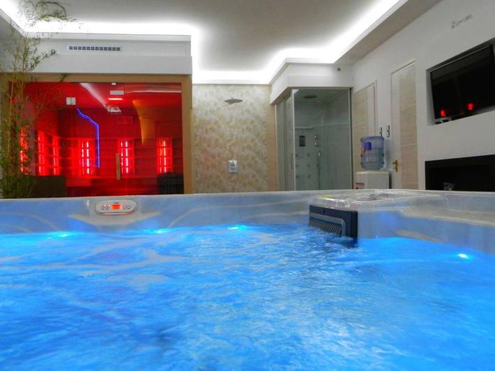 Apartament wakacyjny dla 2 osób, z ogród i widok oraz sauna w Hajdúszoboszló