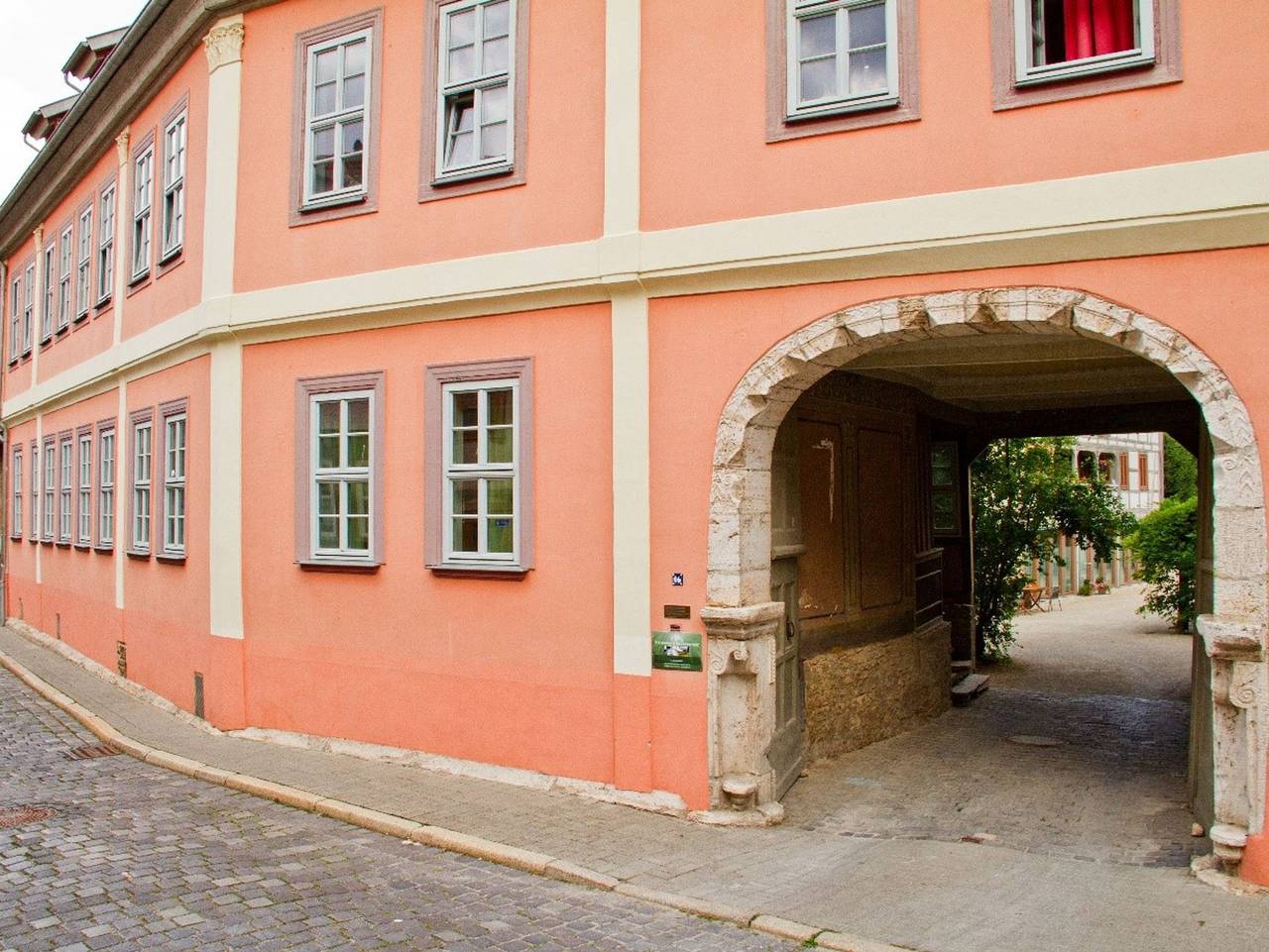 Ganze Ferienwohnung, Bürgermeisterhaus Langensalza - Ferienwohnung mit kombiniertem Wohn-/ Schlafzimmer im Bürgermeisterhaus in Bad Langensalza, Unstrut-Hainich-Kreis