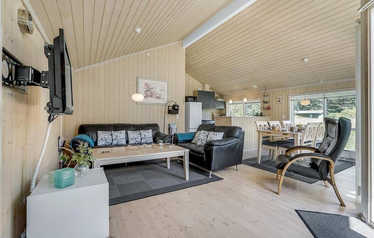 Ferienhaus für 8 Personen, mit Terrasse und Whirlpool sowie Garten und Sauna in Lolland-Falster - 4