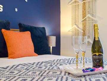 Holiday Home for 2 People in Tenby, Pembrokeshire, Photo 3