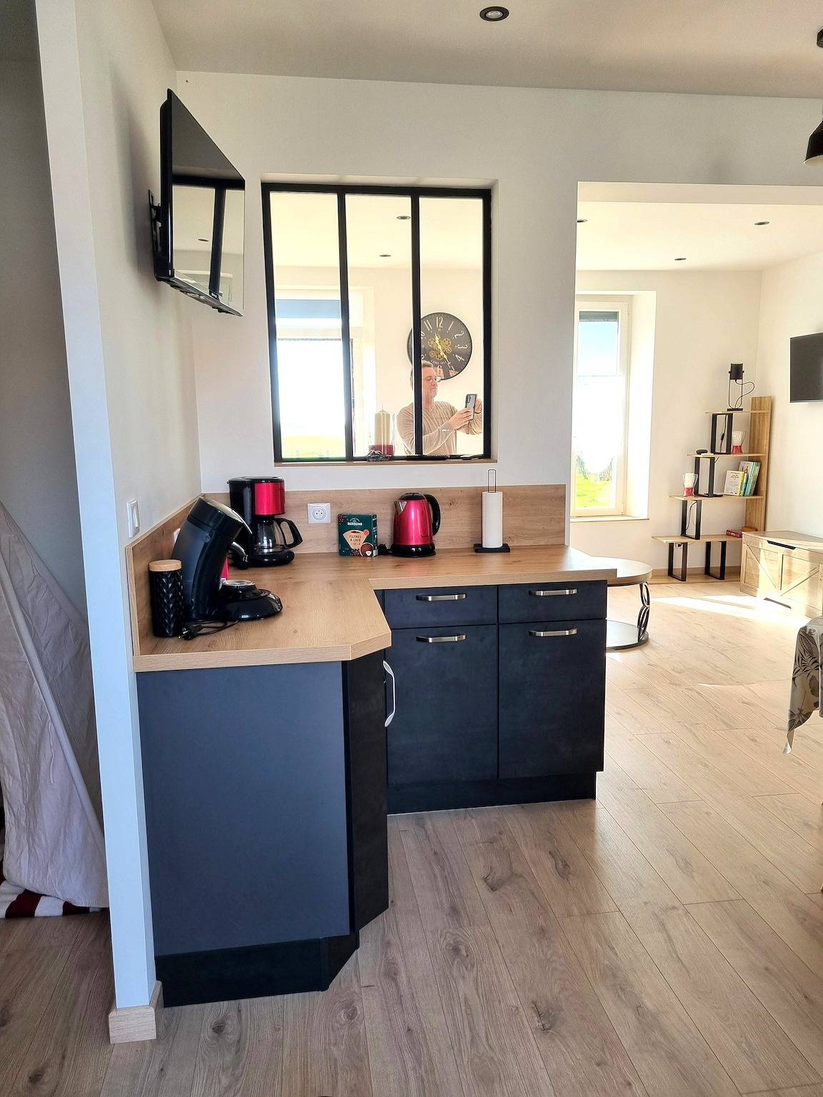 Casa de campo independiente 'Aux Hirondelles' con terraza privada, jardín y Wi-Fi in Montceaux-lès-Provins, Sena y Marne