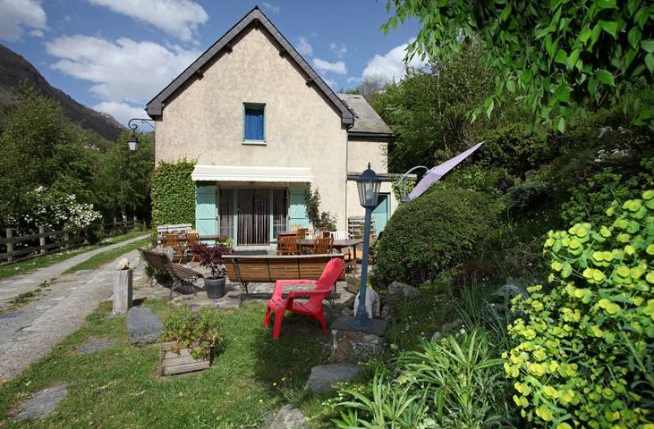 Gîte pour 33 personnes, avec terrasse et jardin dans Parc national des Pyrénées - 2