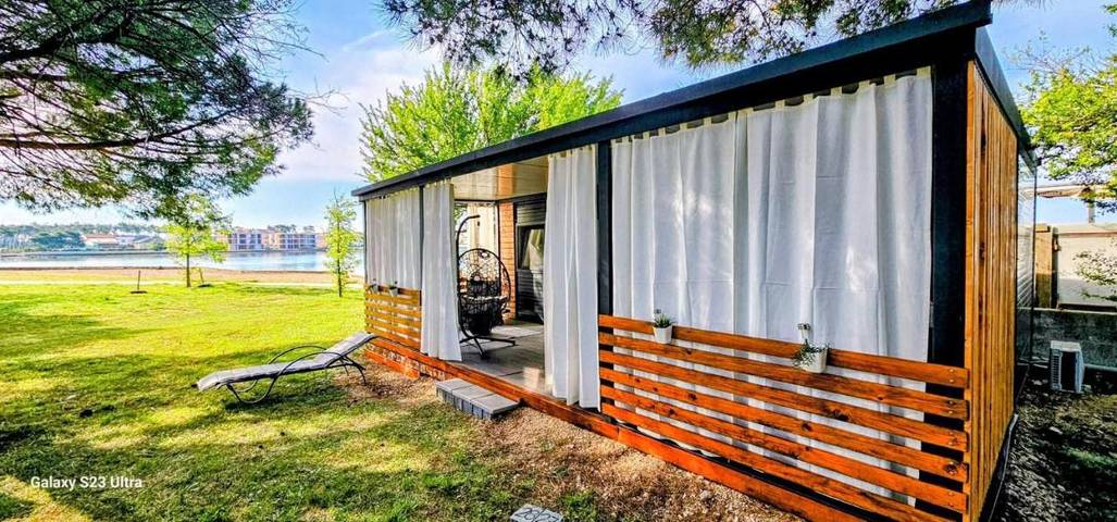 Camping für 5 Personen, mit Terrasse und Ausblick in Privlaka - 4