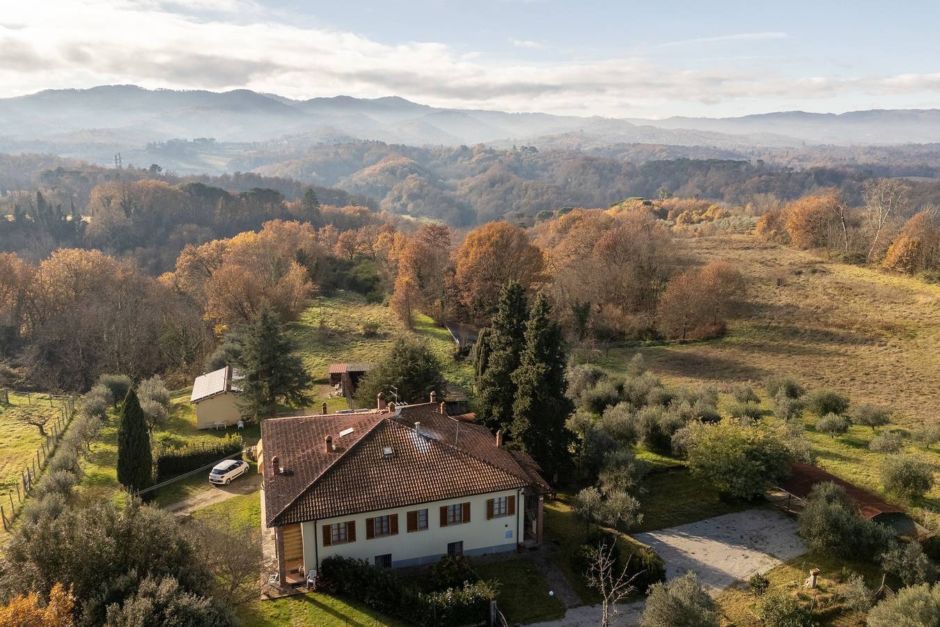 Holiday Home 'Poggio Loccano' with Private Garden and Balcony in Montevarchi, Valdarno