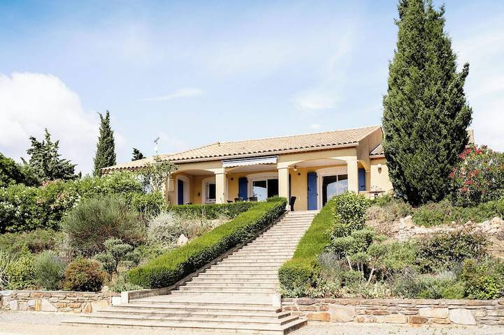 Cottage pour 8 personnes, avec terrasse et jardin à Villespassans
