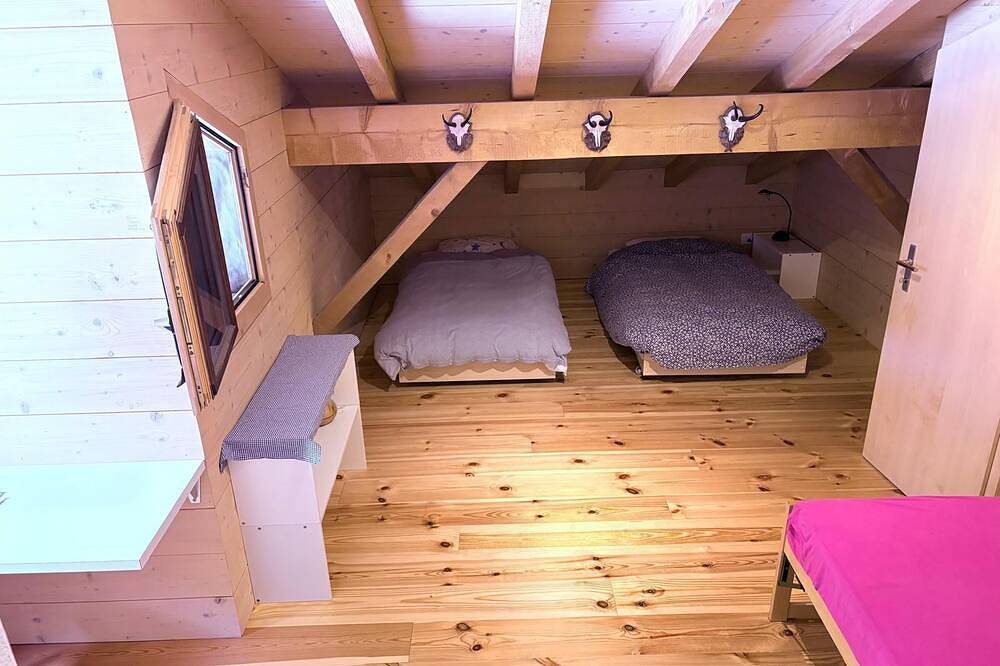 Exclusive penthouse with alpine views in Lauterbrunnen, Grindelwald en omgeving