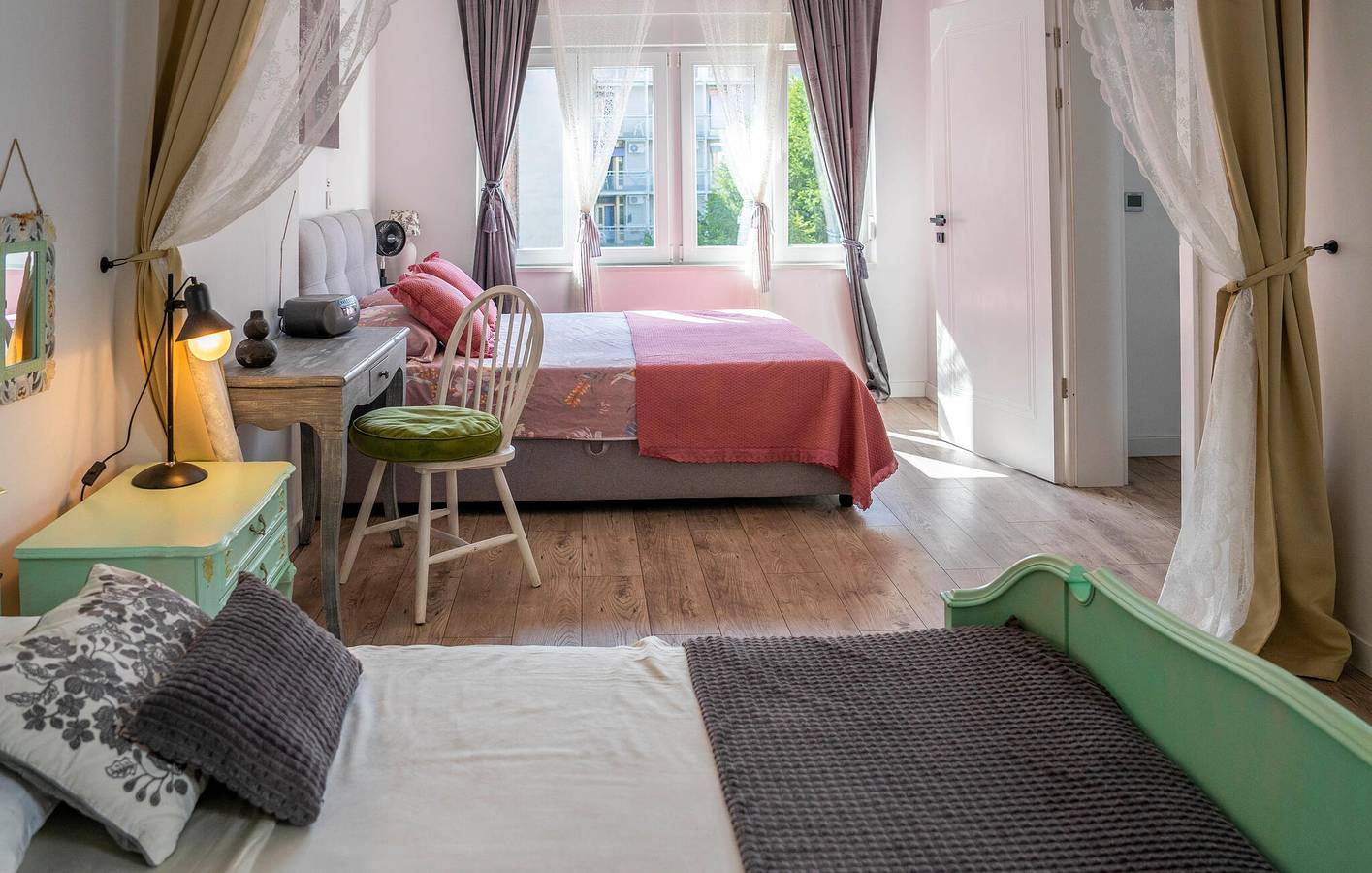 Ganze Ferienwohnung, Gemütliche 1-Zimmer-Wohnung mit Terrasse, WLAN, in der Nähe des Kineski Restoran Peking in Zagreb, Zagreb und Umgebung