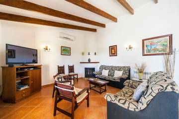 Cheap Villa for 6 People in Selva, Majorca Center, Photo 4