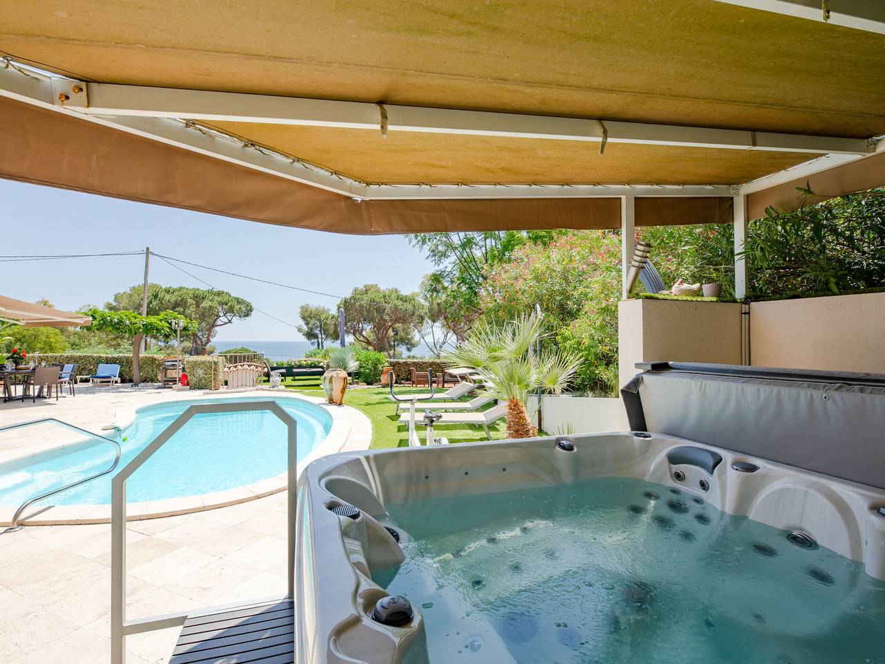 Villa Bindouletto in Sainte-Maxime, Côte méditerranéenne (France)
