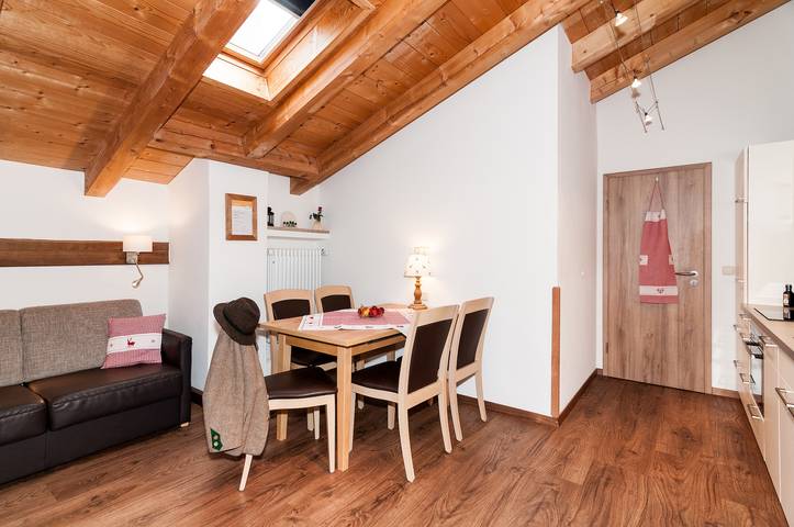 Ferienwohnung für 6 Personen, mit Balkon und Terrasse sowie Garten