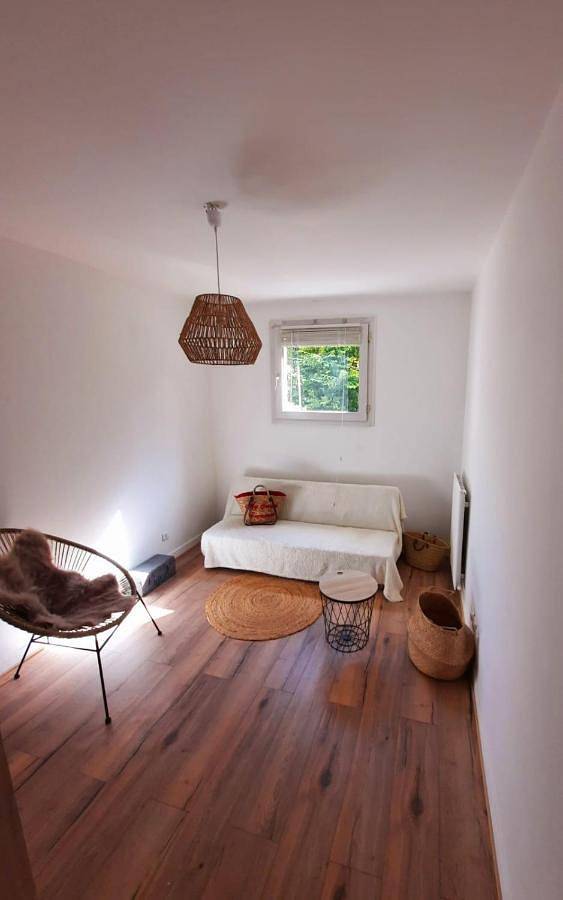 Appartement entier, Two-Bedroom Apartment in Sainte-Geneviève-des-Bois, Essonne