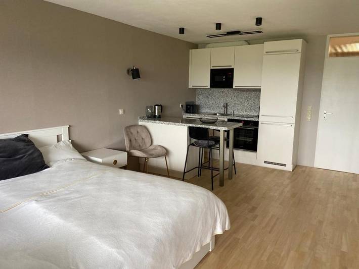 Ferienwohnung für 2 Personen, mit Balkon und Ausblick in Weinstadt - 4