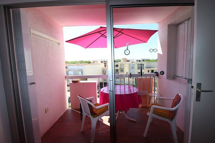 Appartement de vacances pour 4 personnes, avec vue et terrasse en Camargue