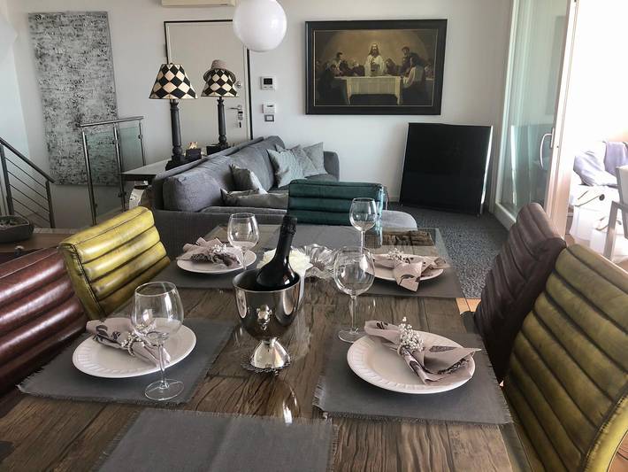 Casa vacanze 'Aurora Elegant Lake View' con vista lago, piscina condominiale e Wi-Fi in Maderno, Toscolano-Maderno