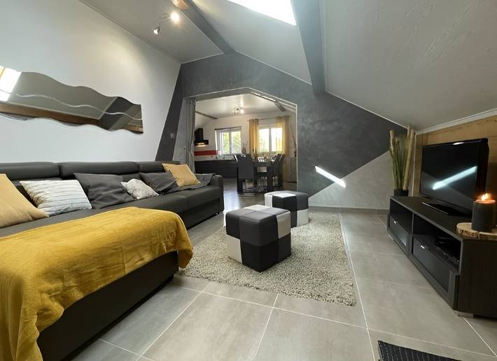 Gîte pour 8 personnes, avec jacuzzi et sauna ainsi que jardin et terrasse à Foncine-le-Haut - 4