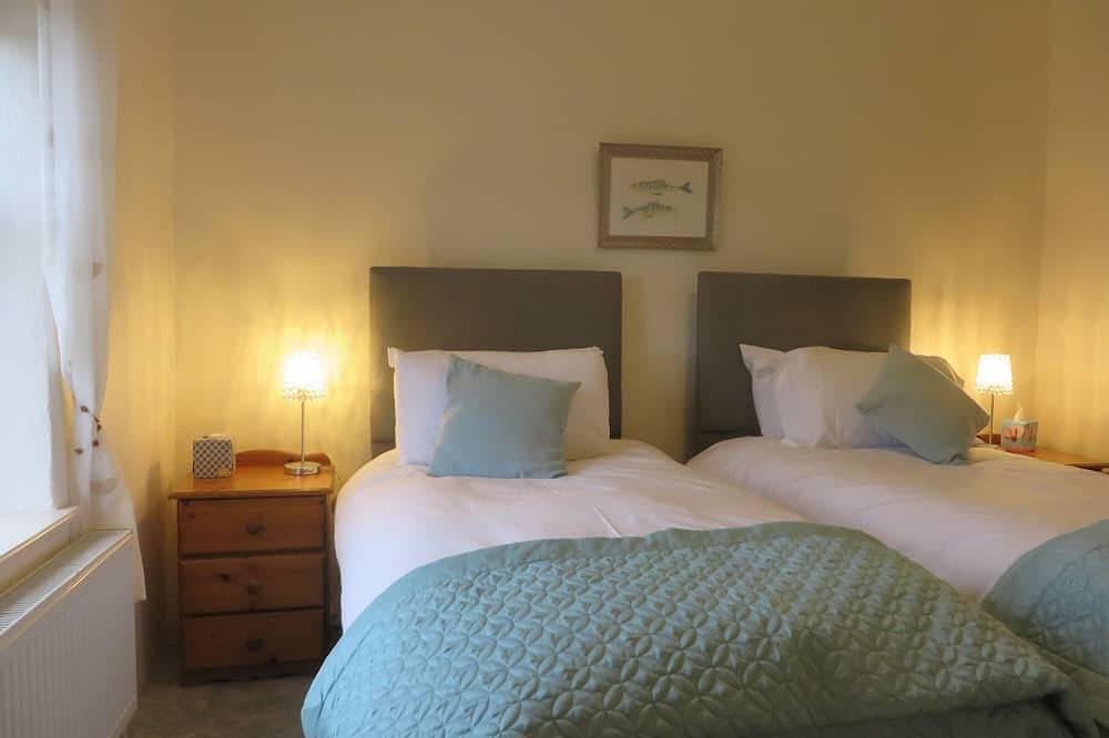 Mullaghduff Reethaus auf der wilden Atlantikstraße, in der Nähe von Kincasslagh, Donegal in Glenties, County Donegal