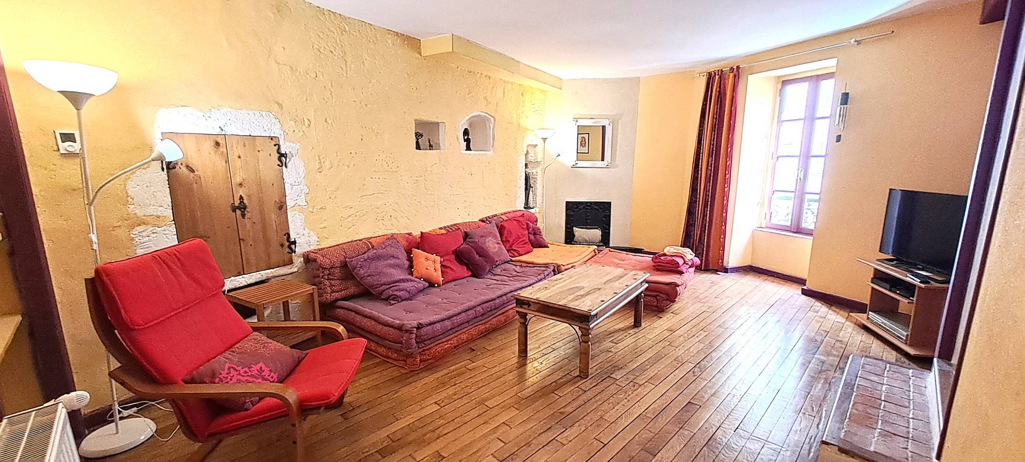 Apartamento entero, Duplex avec terrasse et patio au cœur du village – Saint-Paul-Trois-Châteaux, Drôme Provençale in Saint-Paul-Trois-Châteaux, Región de Nyons