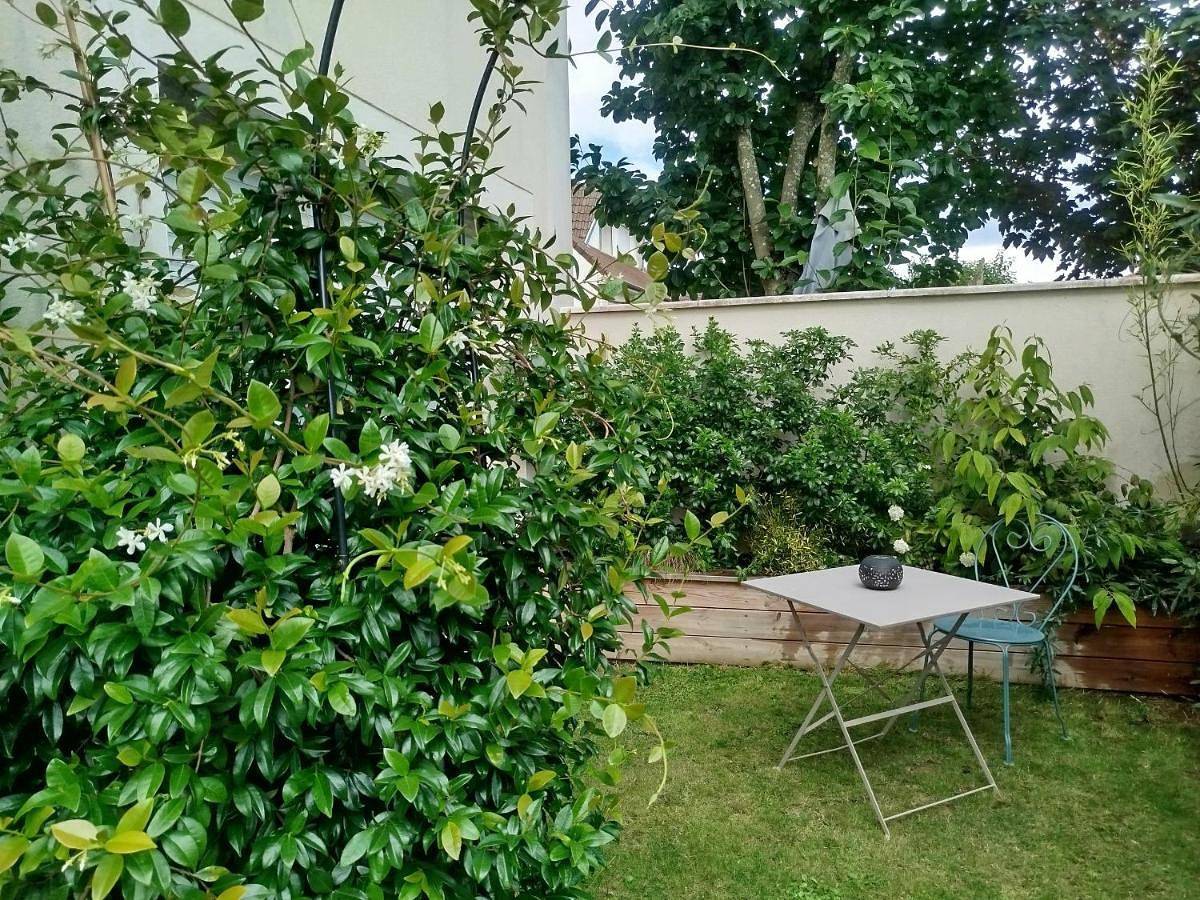 Studio à la Villa Voltaire in Clamart, Hauts-de-Seine