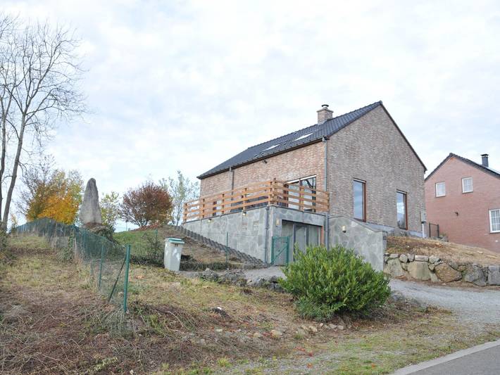 Location de vacances pour 8 personnes, avec Terrasse dans Petit-Han