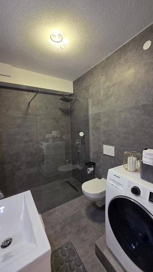 Appartement entier, Moderne 3-Zimmer-Wohnung mit separatem Eingang in Donauworth, Souabe (Bavière)