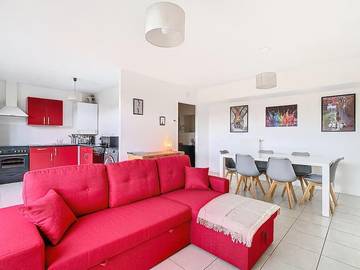 Gîte pour 4 personnes, avec terrasse à Rives