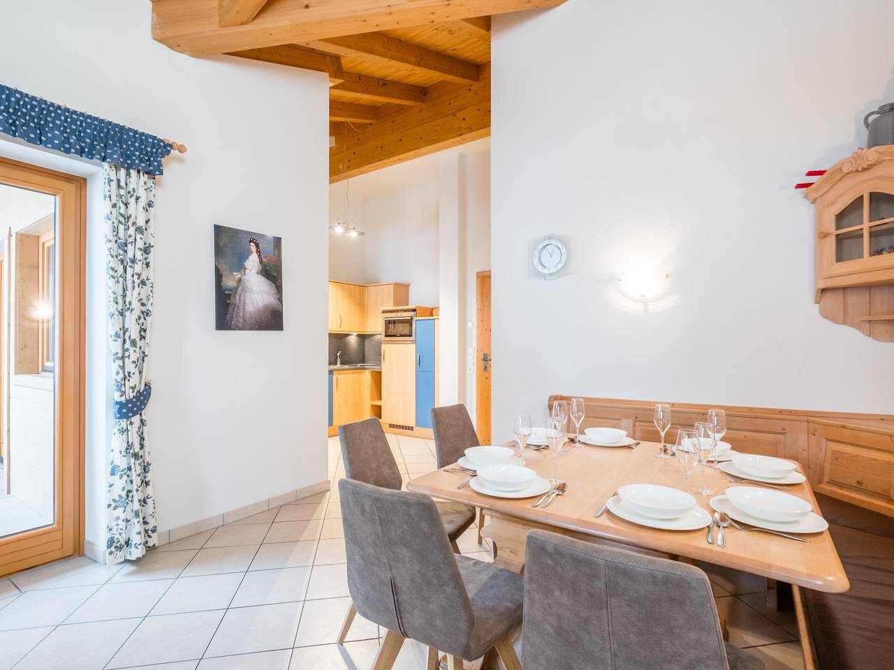 Ganze Wohnung, Geräumige Wohnung mit Balkon direkt an der Piste
 in Hinterglemm, Saalbach-Hinterglemm