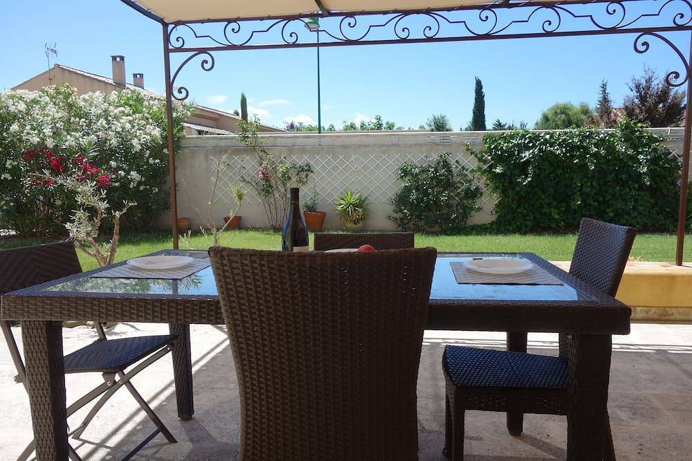 Villa en Provence-Alpilles-Lubéron avec garde 2 chats in Sénas, Région d'Arles
