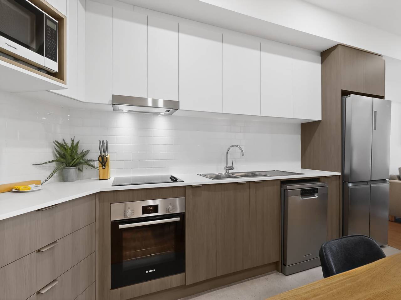 Hel leilighet, Lys, nyoppusset leilighet med 2 soverom og balkongutsikt in Cannington, Perth