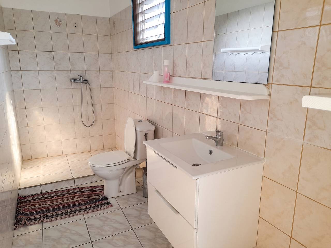 Apartamento entero, Apartamento en Capesterre-de-Marie-Galante, 60 m² con jardín in Capesterre-de-Marie-Galante, Guadalupe