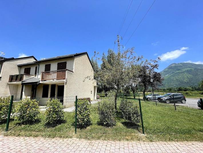 Gîte pour 4 personnes, avec piscine ainsi que vue et terrasse, animaux acceptés à Bielle (Pyrénées-Atlantiques) - 2